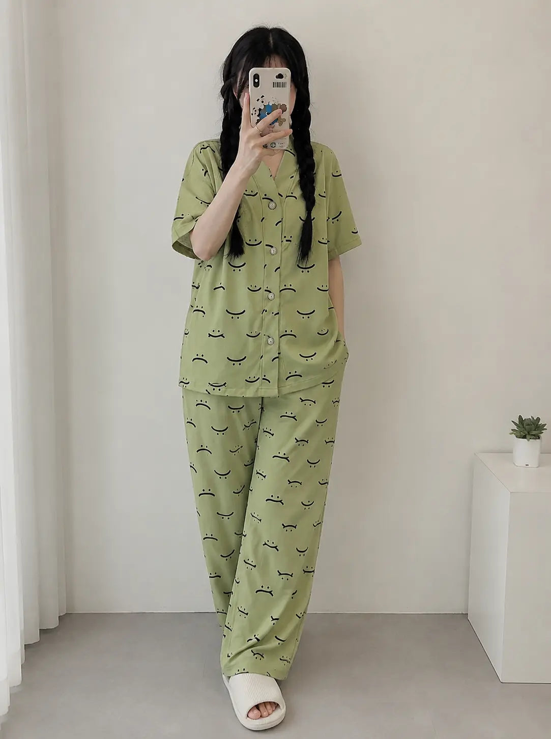 Green Autumn Smiley Button V-Neck Printed Night Suit